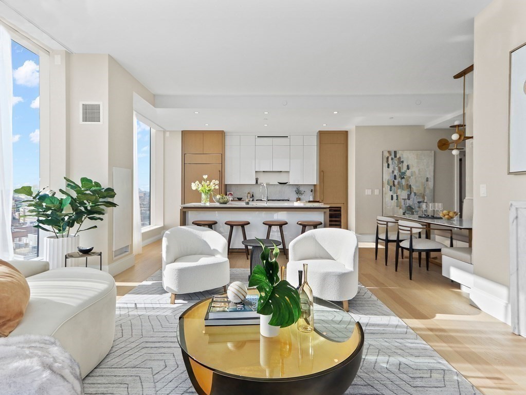 380 Harrison Ave Unit: 14-E
