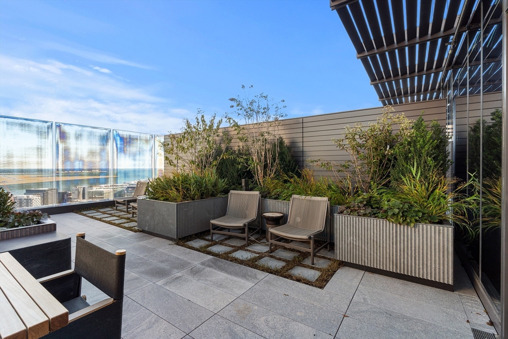 682 Atlantic Ave # 49H