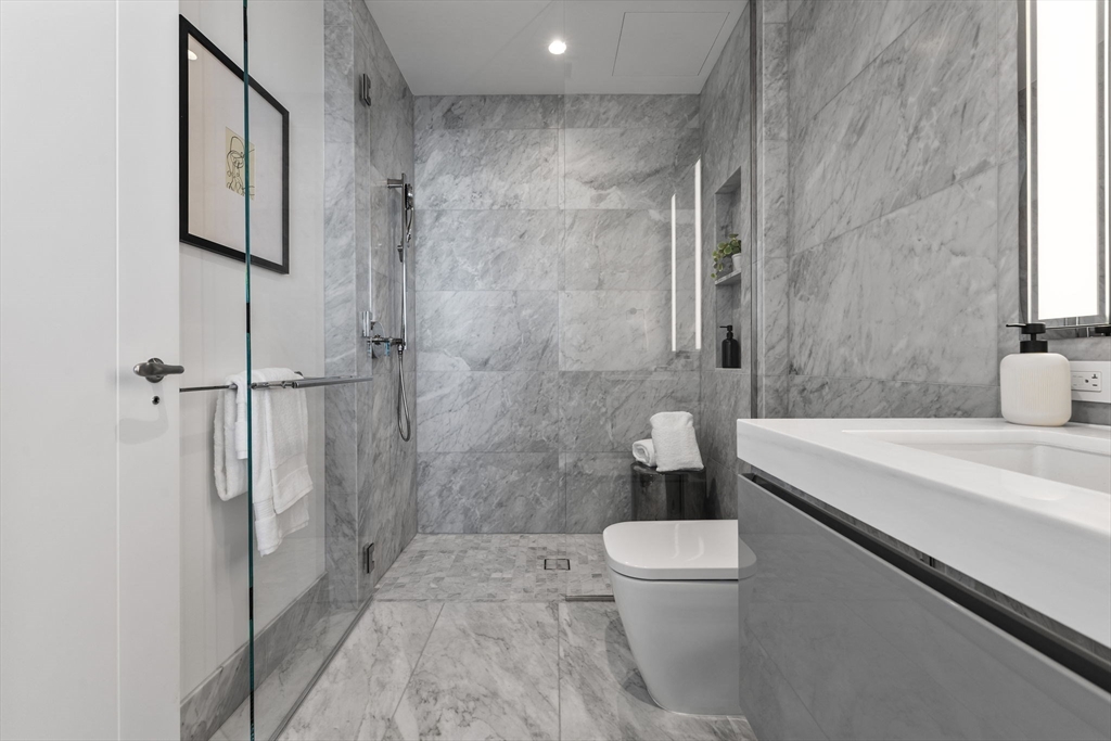682 Atlantic Ave # 49H