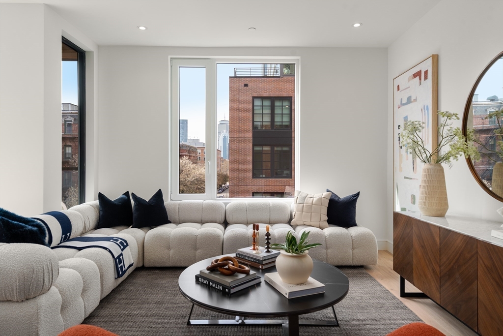 595 Albany Street # 302