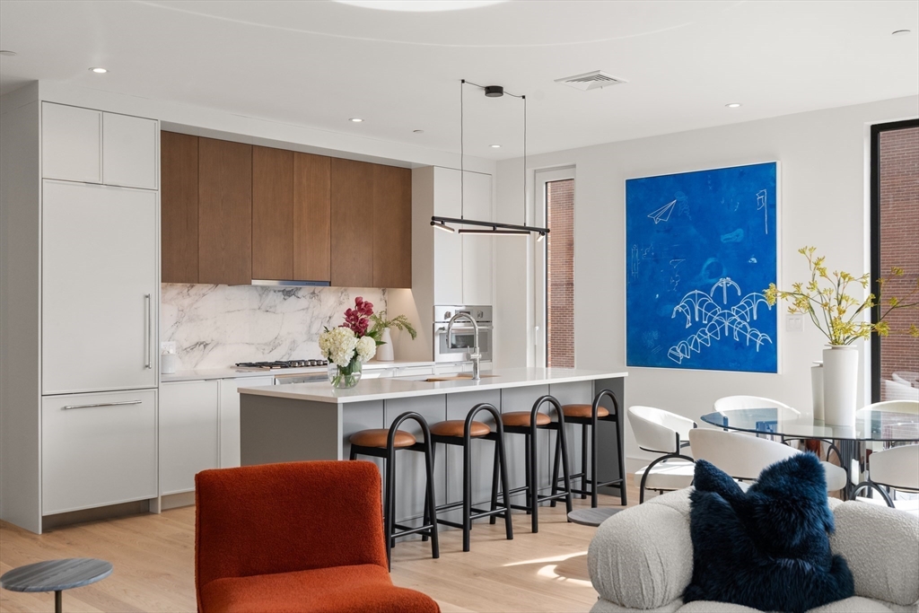 595 Albany Street # 302