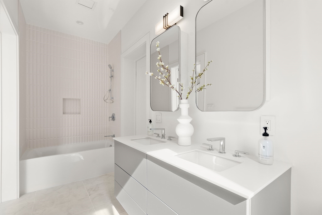 595 Albany Street # 302