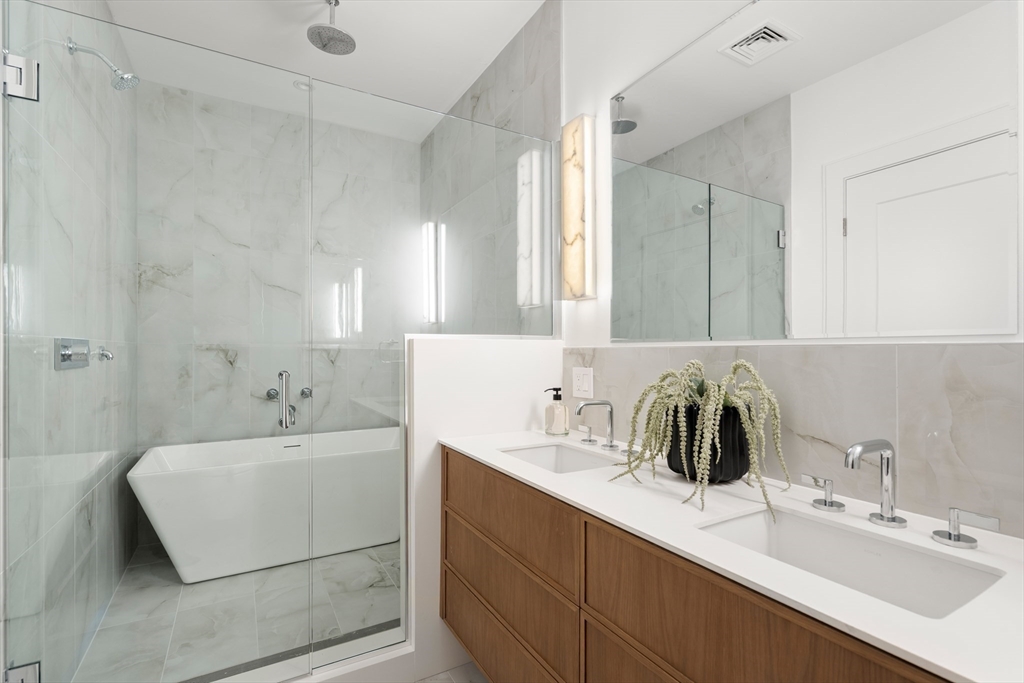 595 Albany Street # 302