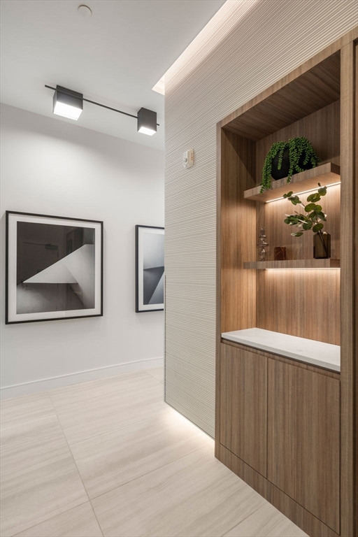 595 Albany Street # 201