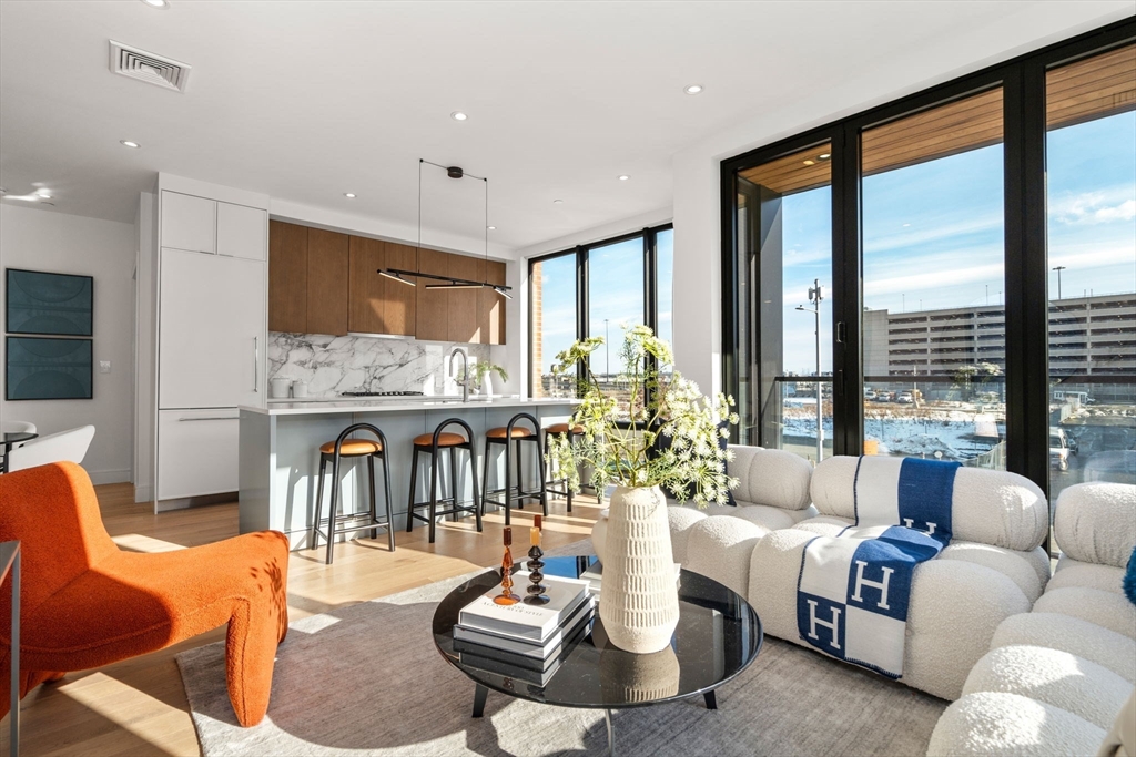 595 Albany Street # 201