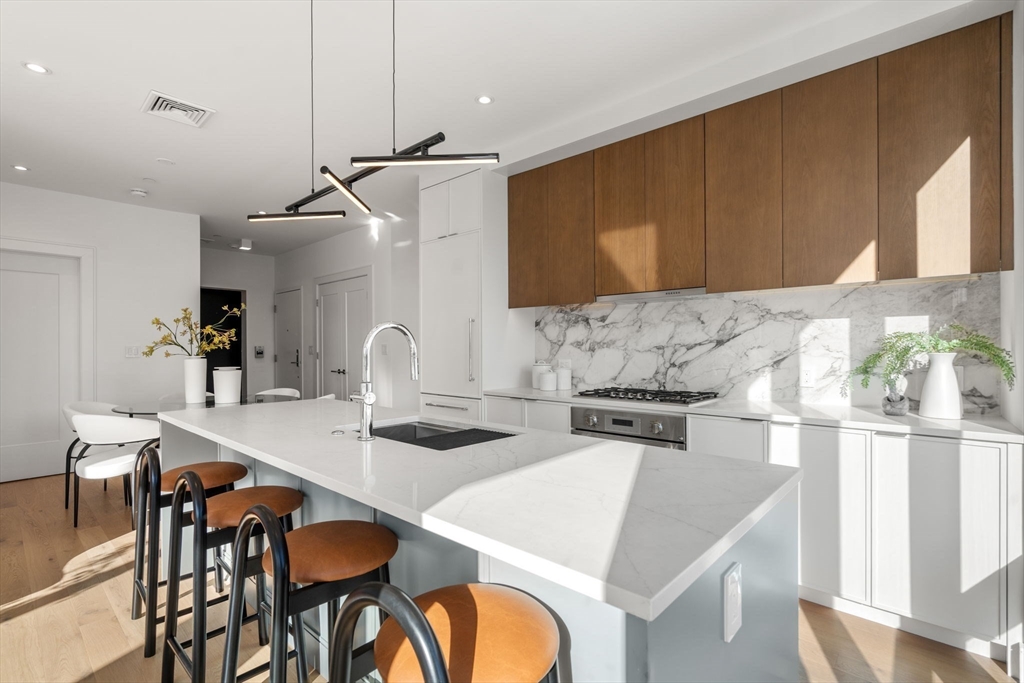 595 Albany Street # 501