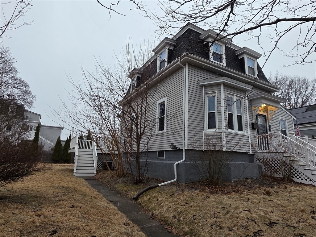 84 Dudley St