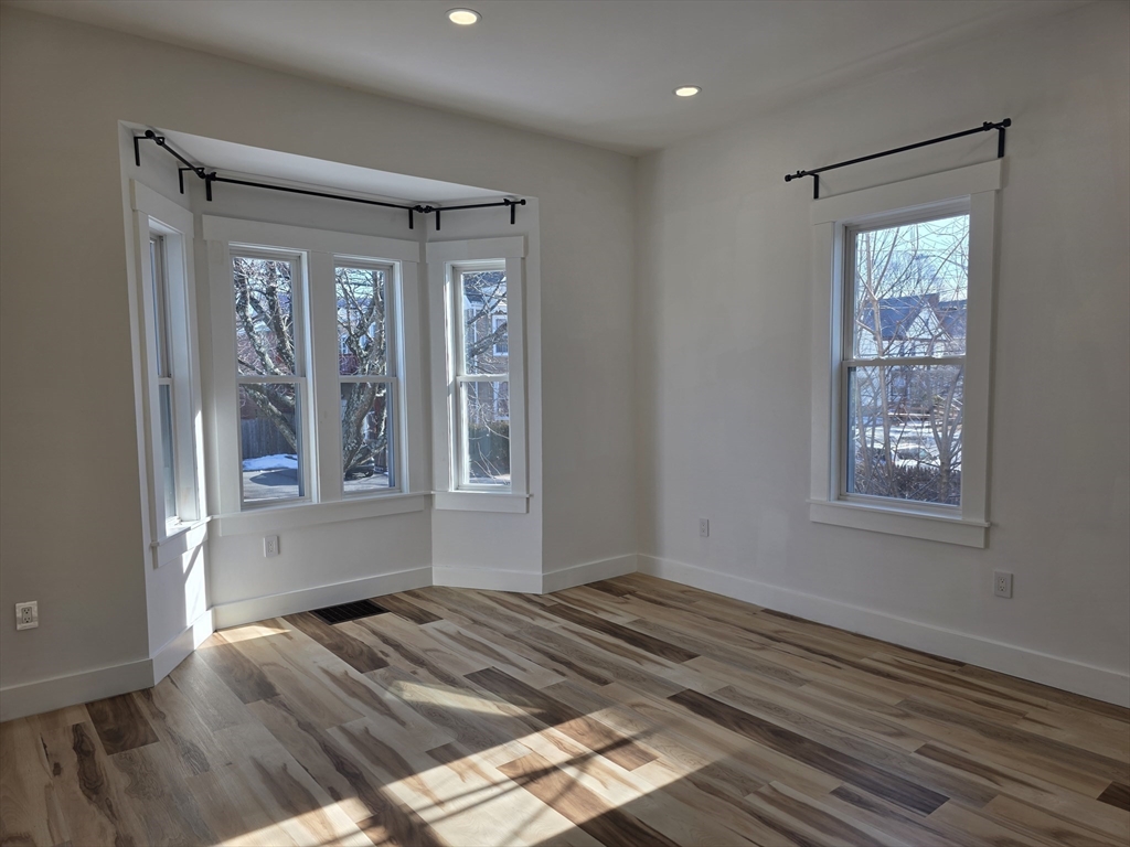 84 Dudley St