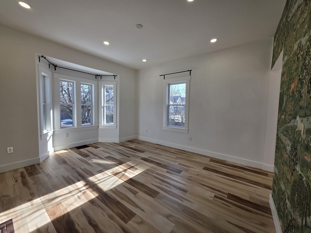 84 Dudley St