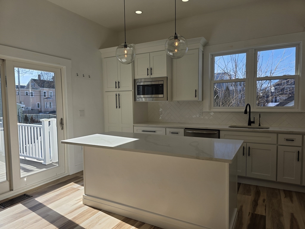 84 Dudley St