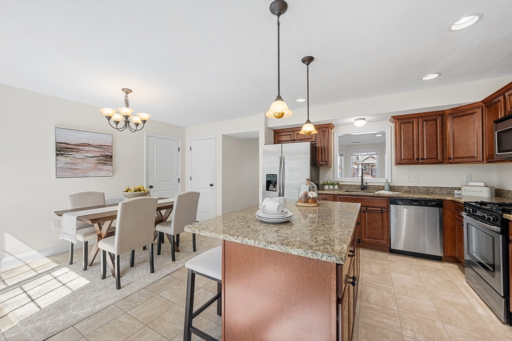 4 Kensington Way # 4