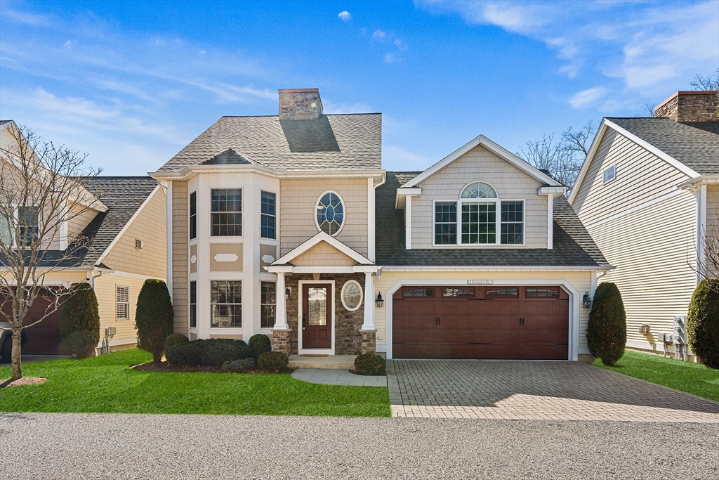 4 Kensington Way # 4