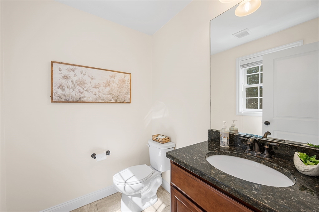 4 Kensington Way # 4