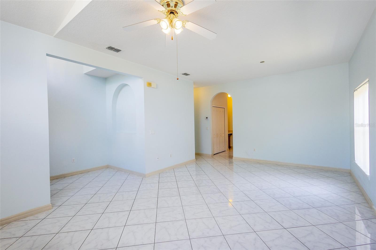 11266 MOONSHINE CREEK CIR