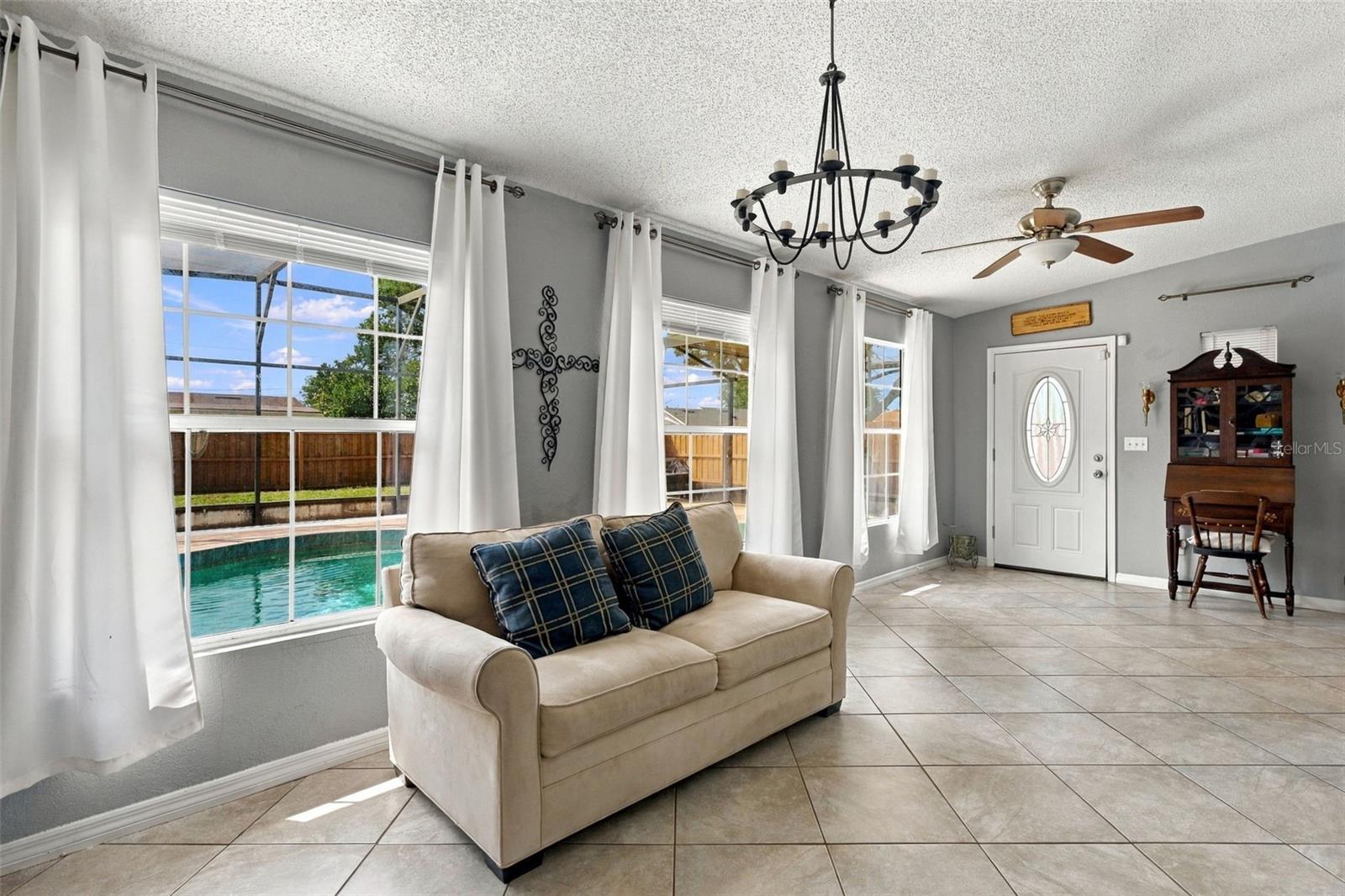 1379 DANDELION DR