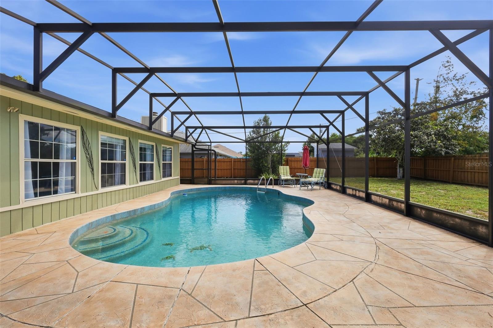1379 DANDELION DR