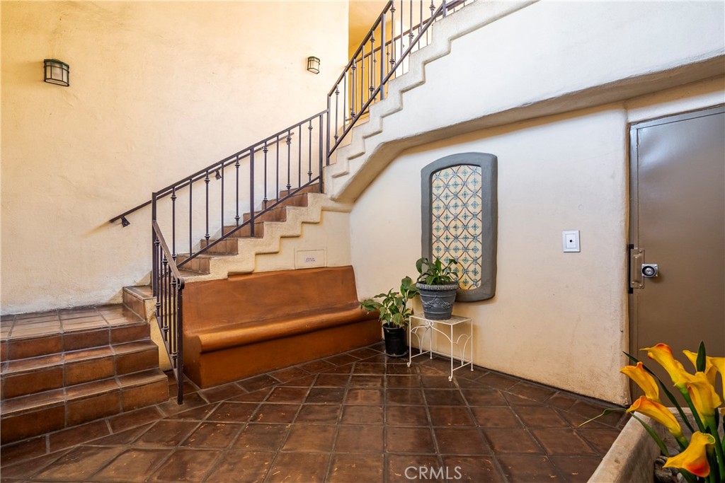 7120 La Tijera Boulevard C101