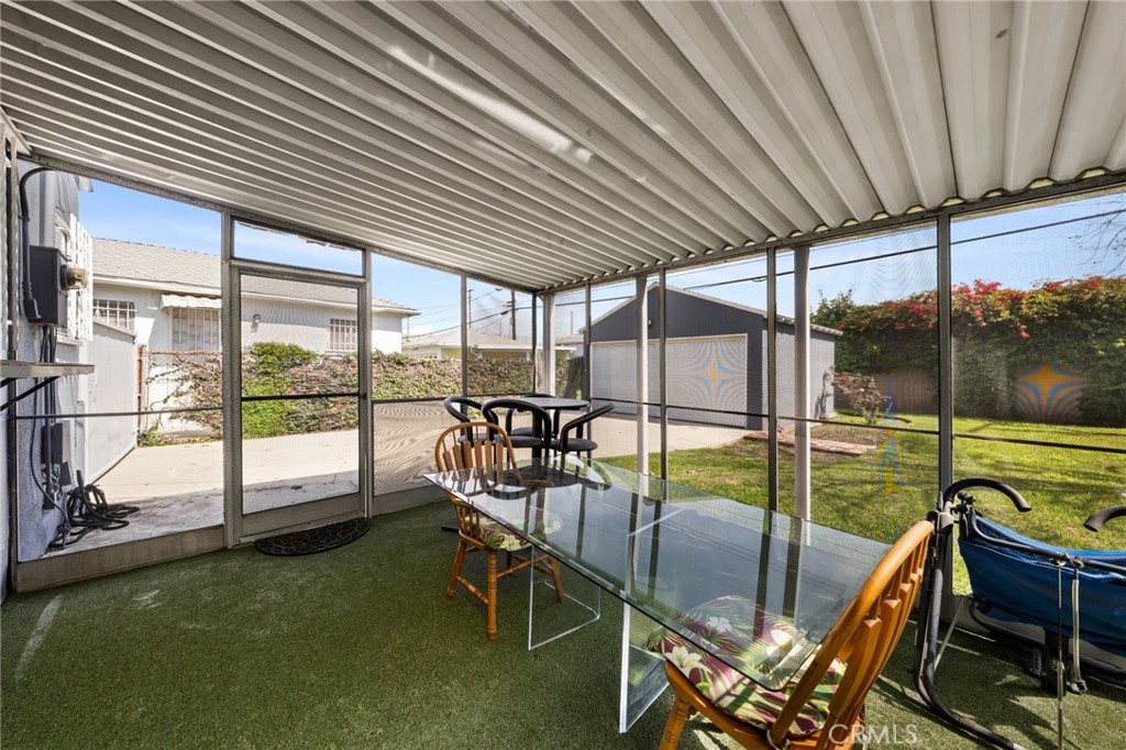 3444 S Sycamore Avenue