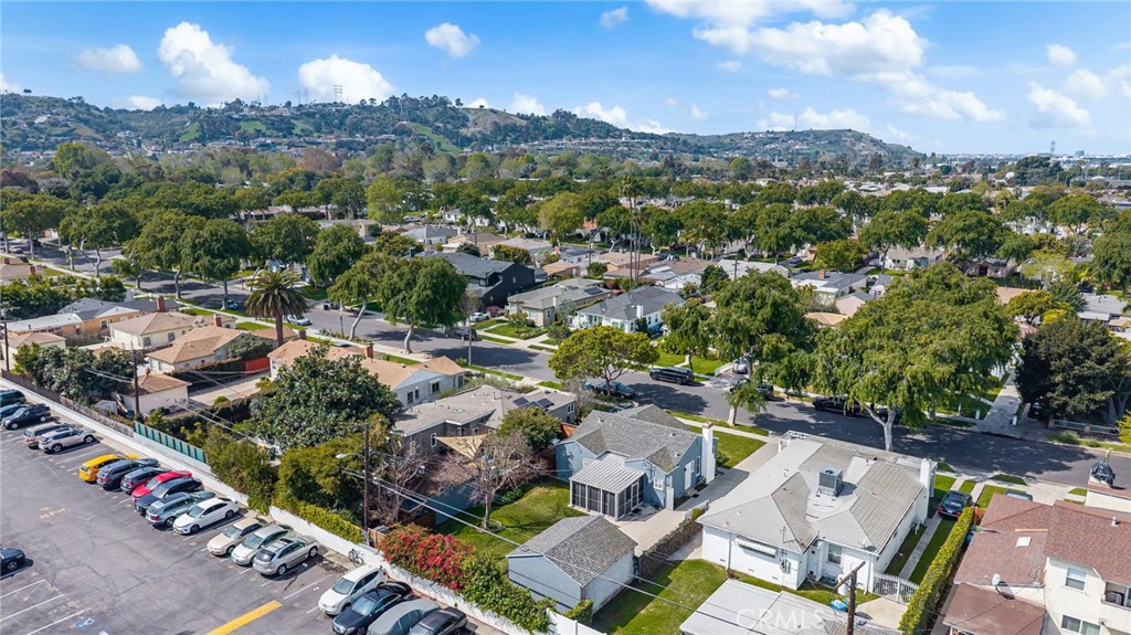 3444 S Sycamore Avenue