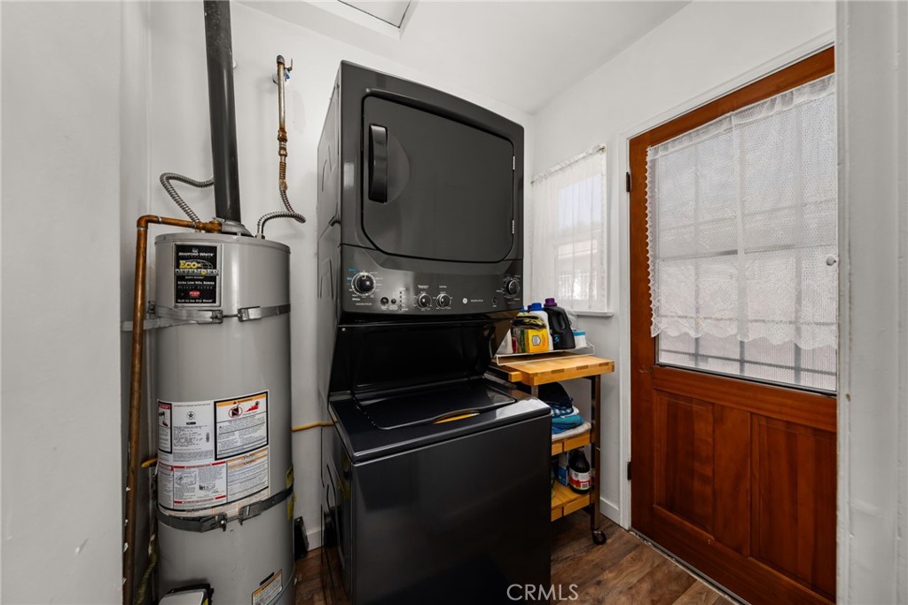 3444 S Sycamore Avenue