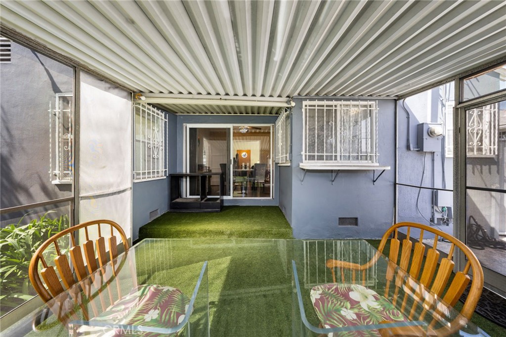 3444 S Sycamore Avenue