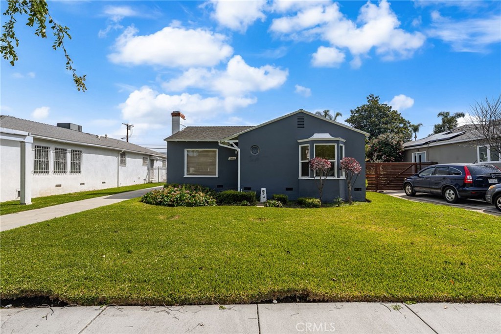 3444 S Sycamore Avenue