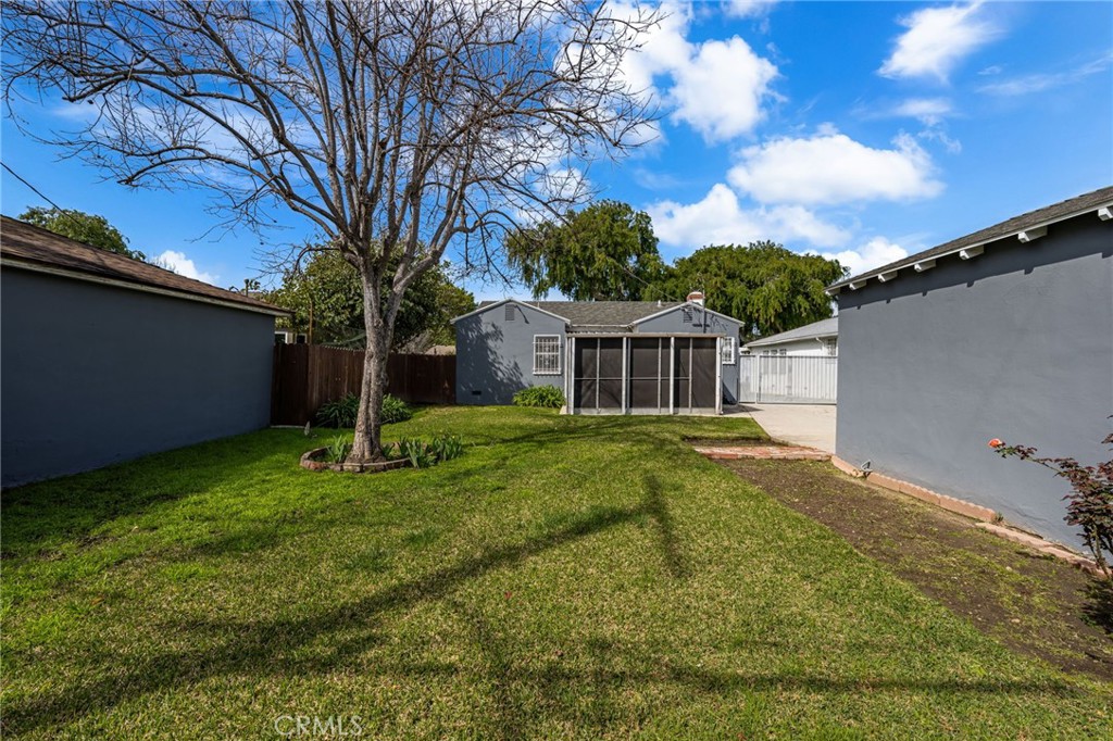 3444 S Sycamore Avenue