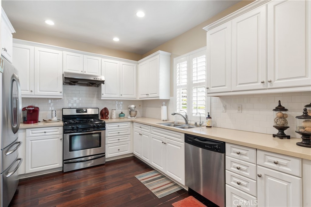 8395 Edgewood Street