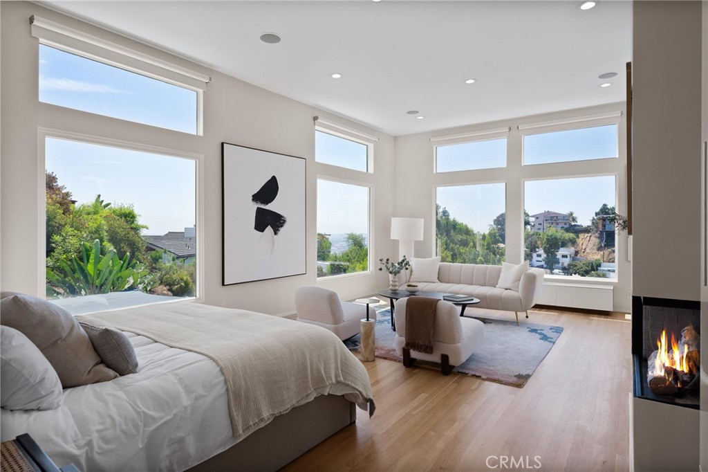 1690 N Crescent Heights