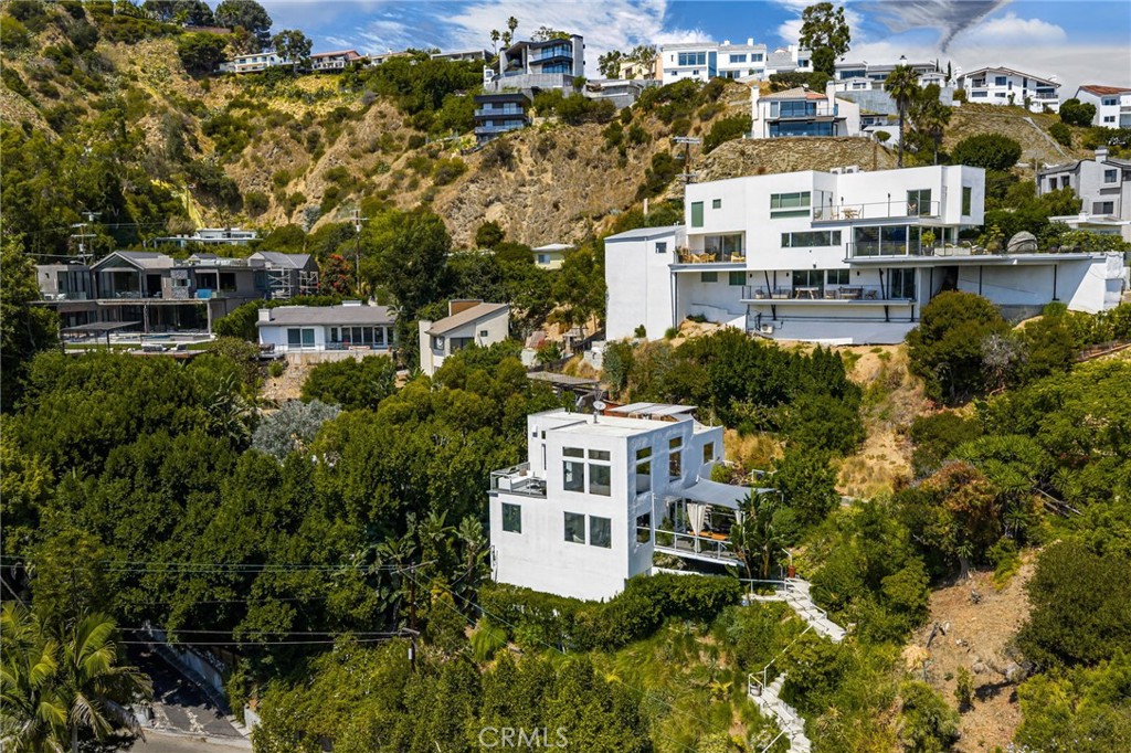 1690 N Crescent Heights