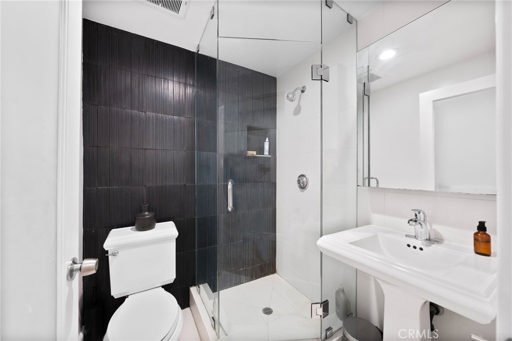 1690 N Crescent Heights