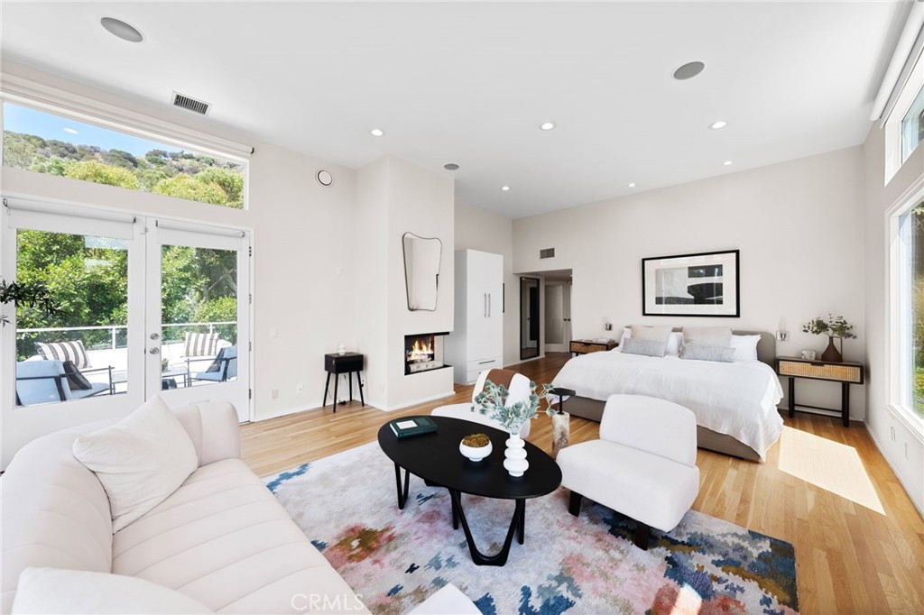 1690 N Crescent Heights