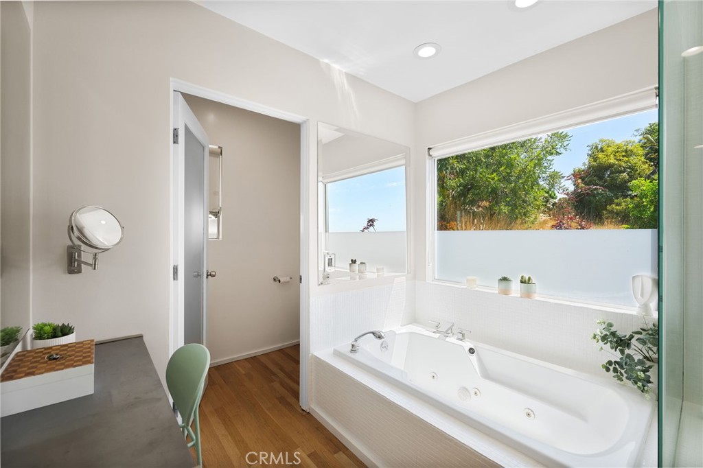 1690 N Crescent Heights