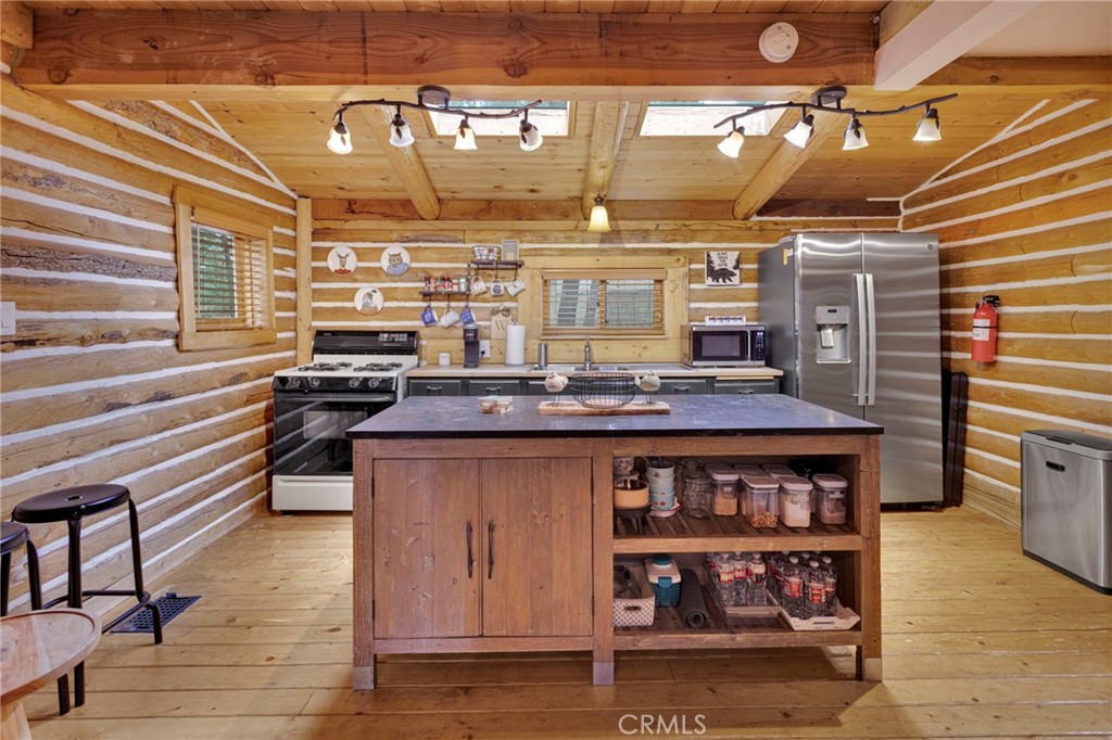 788 Buckingham Square