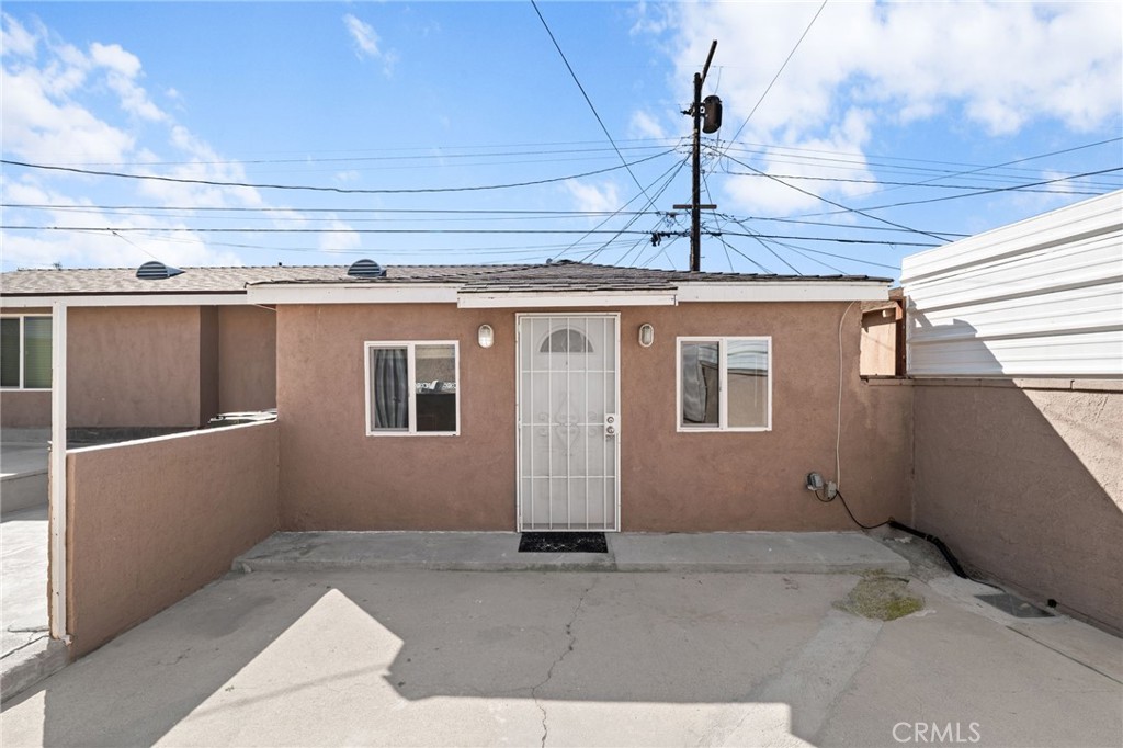 2046 W 112th