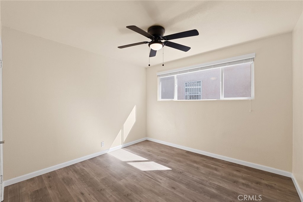 2046 W 112th