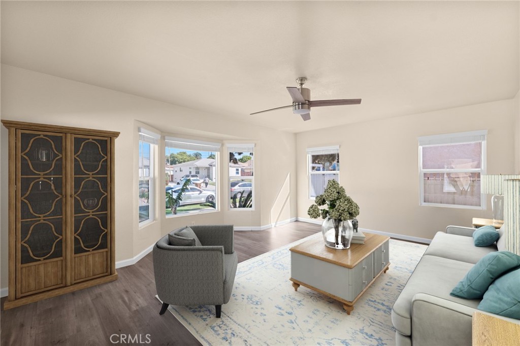 2046 W 112th