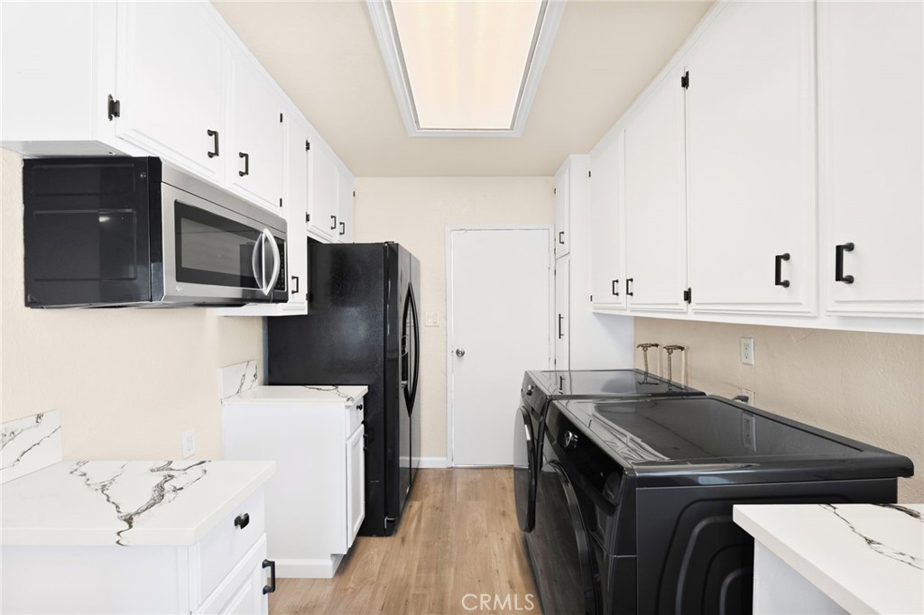 2046 W 112th