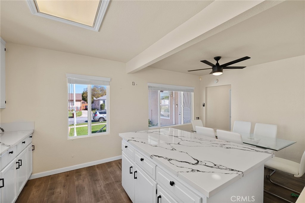 2046 W 112th