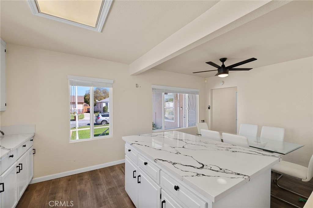 2046 W 112th