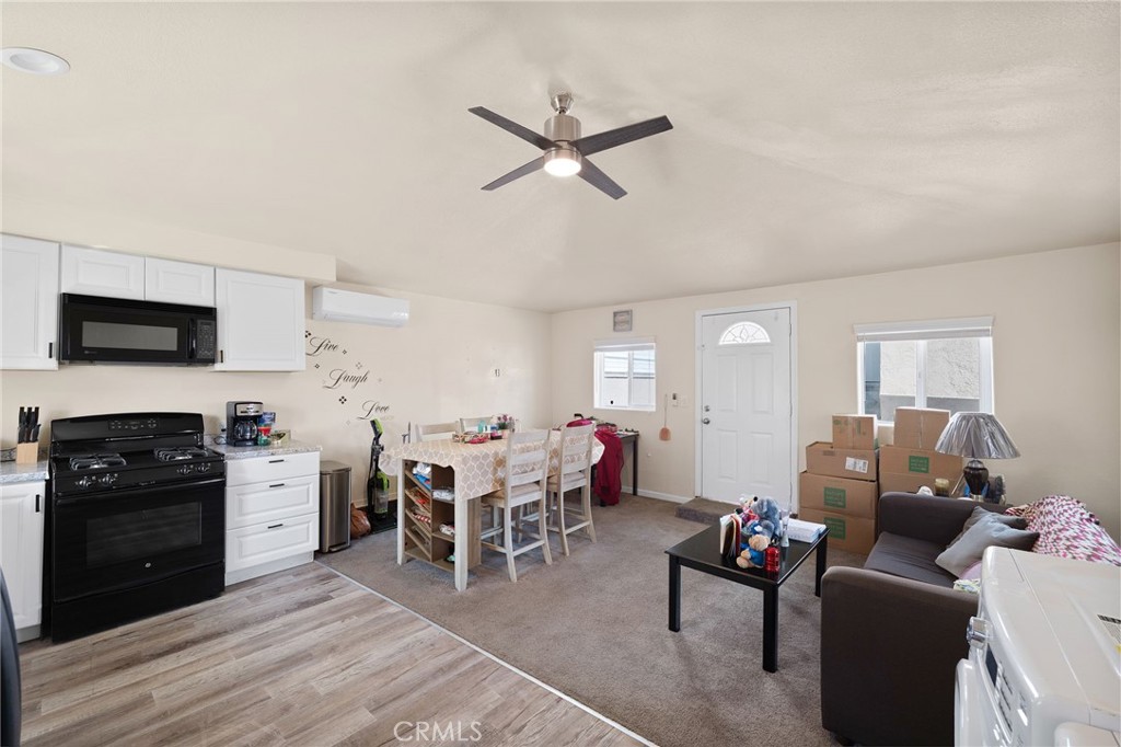 2046 W 112th