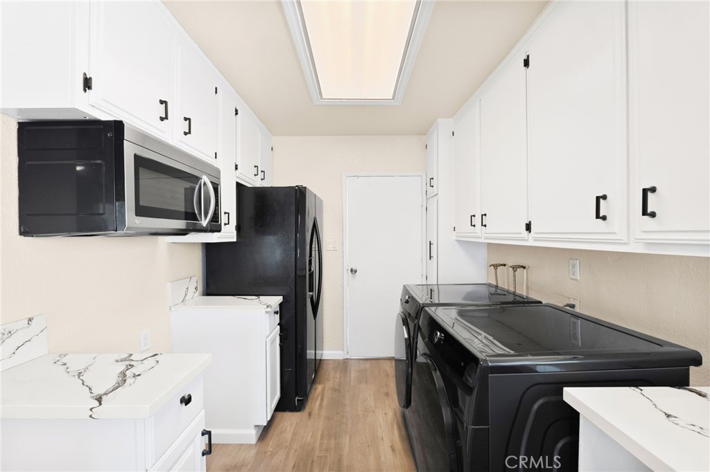 2046 W 112th