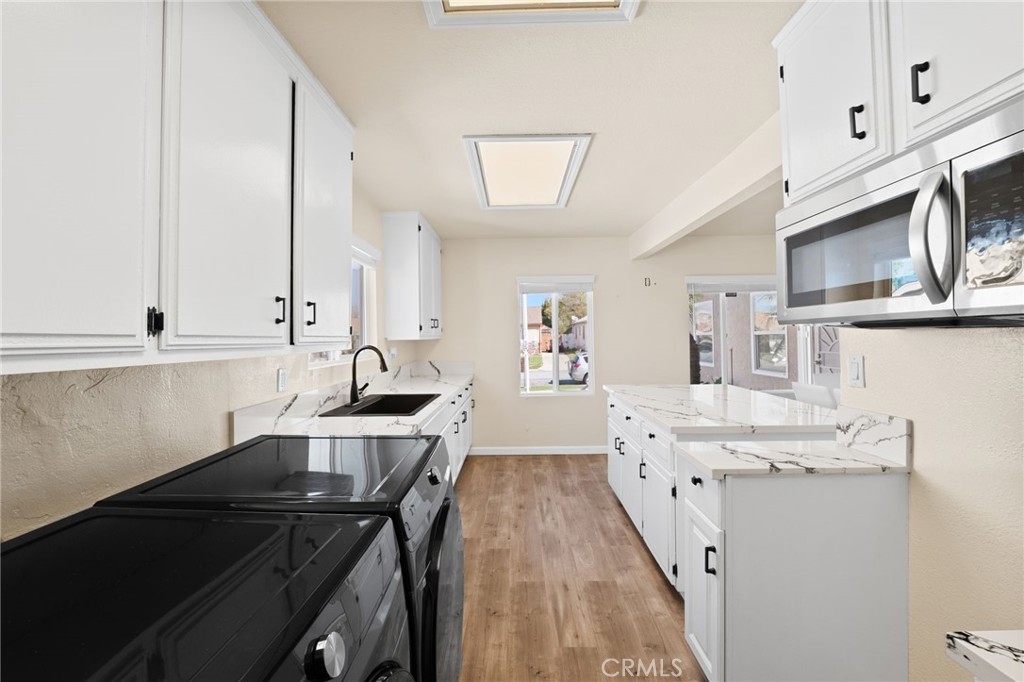 2046 W 112th