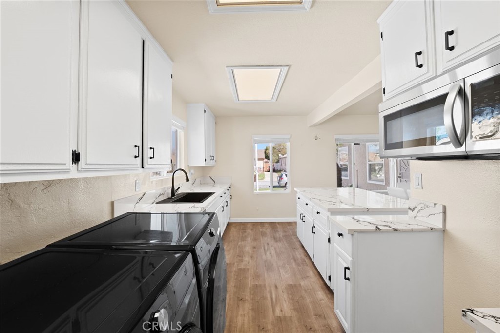 2046 W 112th