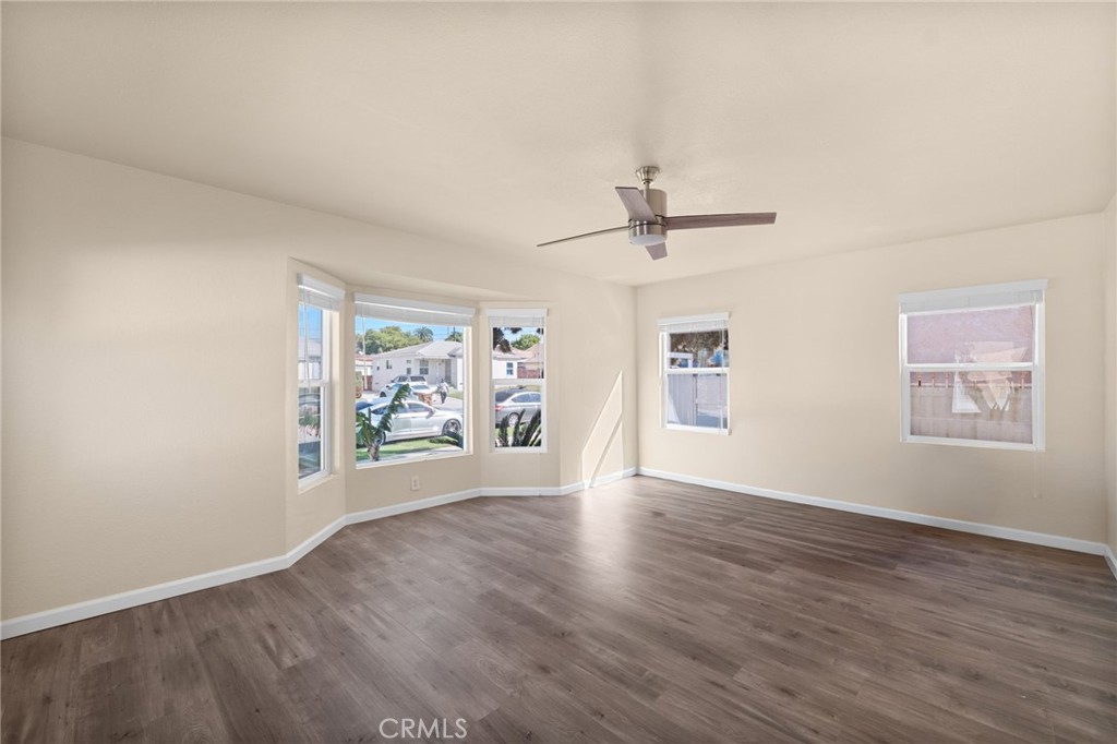 2046 W 112th