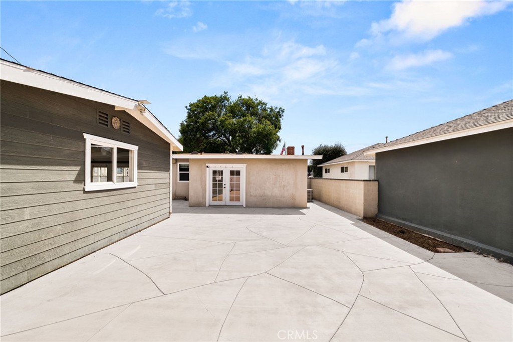 2335 Carfax