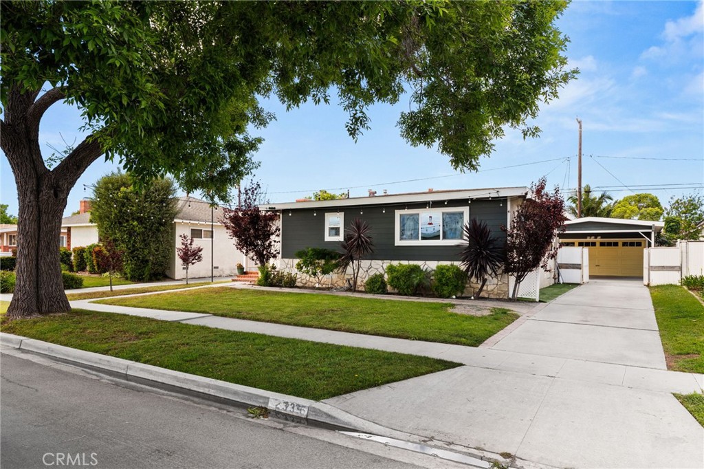2335 Carfax