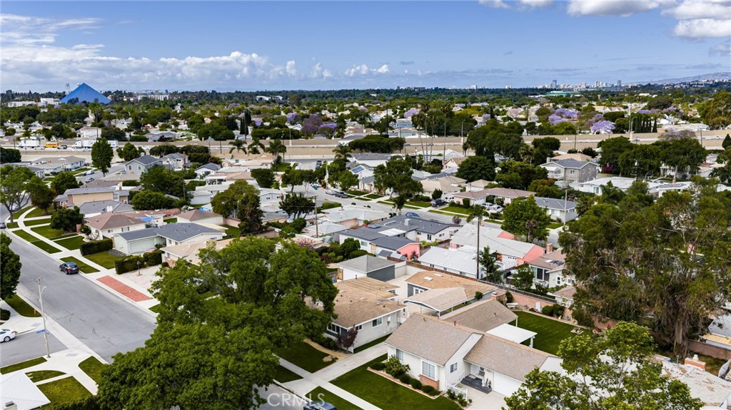 2335 Carfax