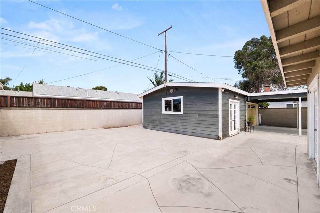 2335 Carfax