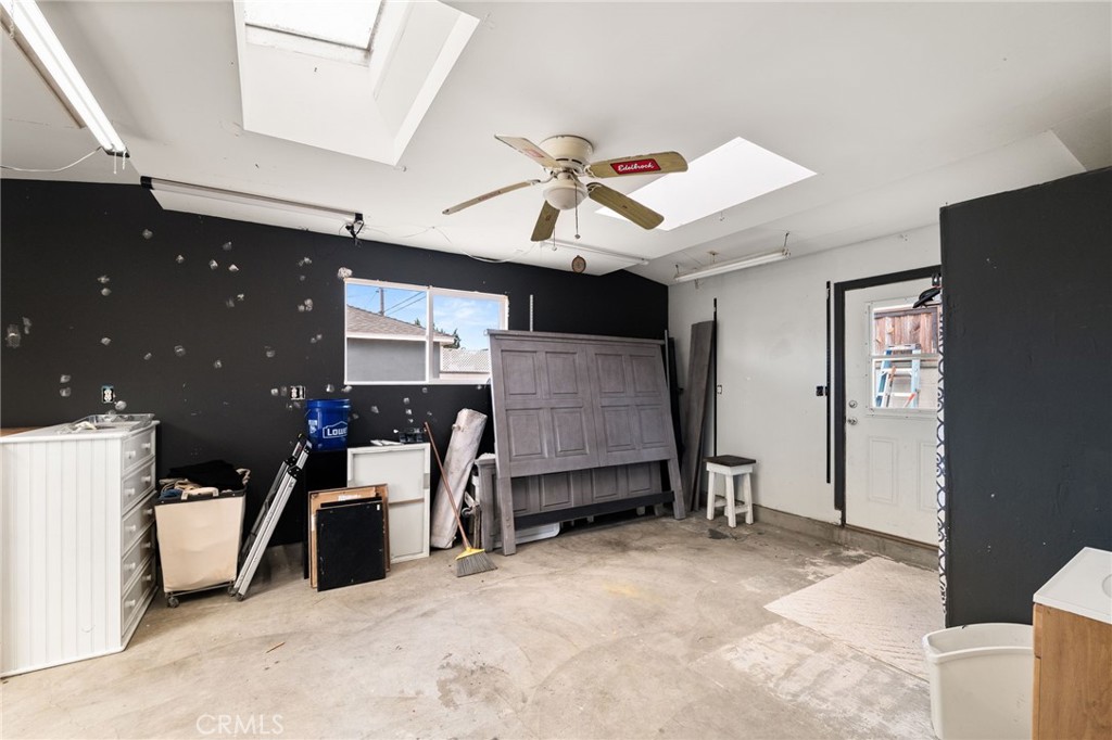 2335 Carfax
